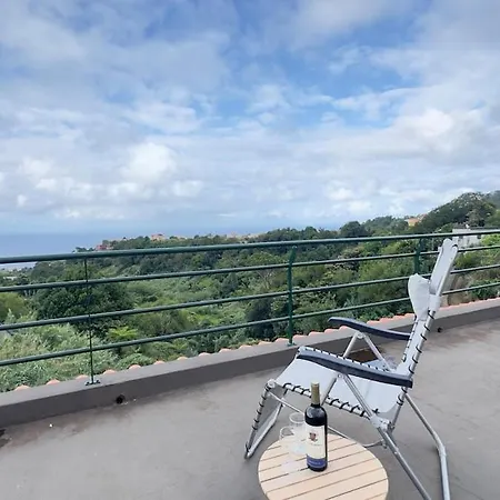 Traditional T2 Hiking Apartment Santana (Madeira)
